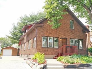 2542 Jefferson St, Minneapolis, MN 55418-2841
