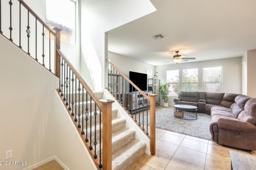 6180 Amethyst Dr, Chandler, AZ 85249-4587