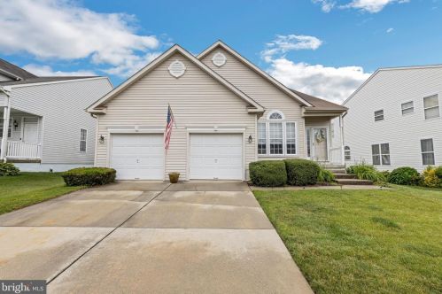 114 Nathan Hale Dr, West Deptford, NJ 08096-5130