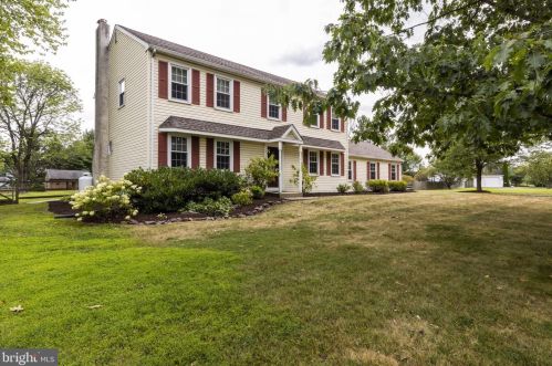 5852 Belmont Manor Dr, Pipersville, PA 18947-1126