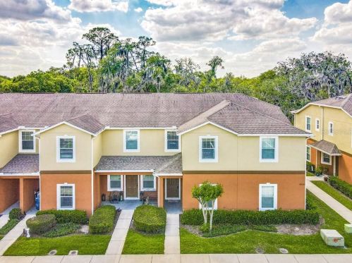 4047 Winding Vine Dr, Lakeland, FL 33812-2201