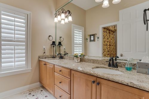 430 Admiral Ct, Destin, FL 32541-5301