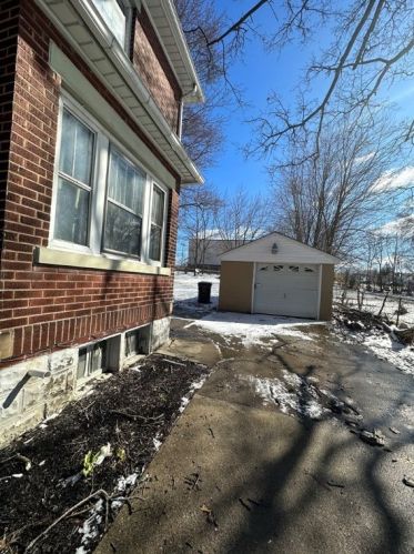 216 Shenango Blvd, Hermitage PA  16121-1236 exterior