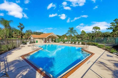 4259 Covey Cir, Naples, FL 34109-2503