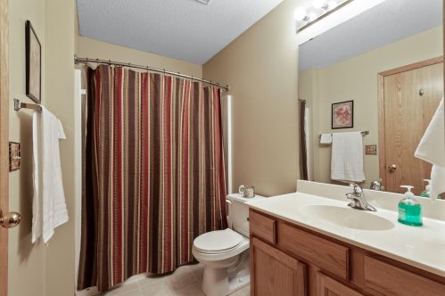 641 19th Pl, Spectacle Lake MN  55008-9324 exterior