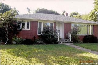 3 Roberto Ave, Highland, NY 12528-1707