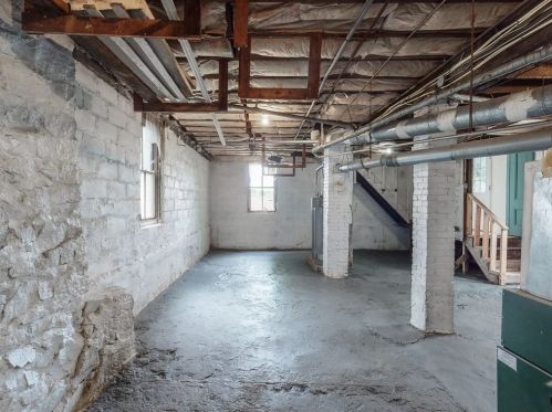 57 Cook Ave, Chelsea MA  02150-1010 exterior