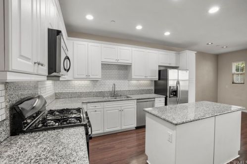 766 Olive St, Anaheim CA  92805-2733 exterior