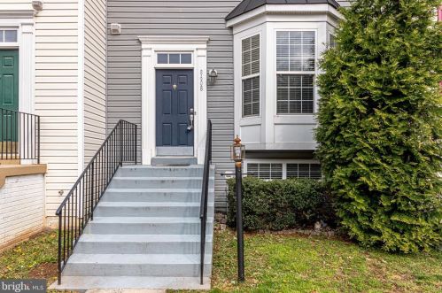 8608 Ellesmere Way, Bristow, VA 20136-2074