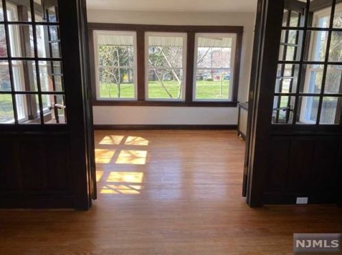 96 Allendale Rd, Upper Saddle River NJ  07458-3059 exterior