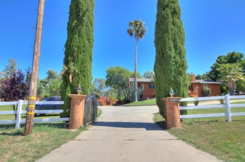 11031 Camanche Pkwy, Wallace, CA 95254-9700