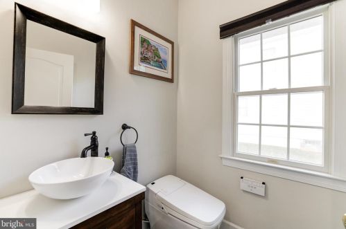 5410 Dabneys Mill Ct, Haymarket VA  20169-4519 exterior