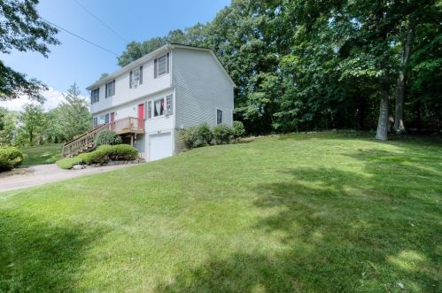 14 Linwood Rd, Natick MA 01760-3707 exterior