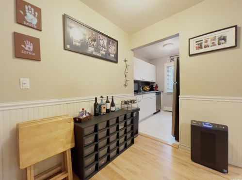 2413 Union Blvd, Islip Manor, NY 11751-3104