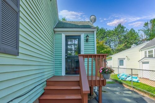 1 Reynolds Rd, Peabody, MA 01960-1612