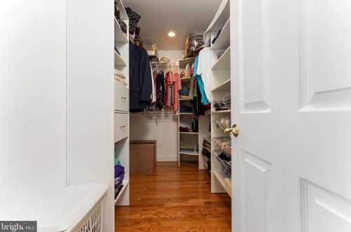 10085 Fox Hound Dr, Nokesville VA  20181-1431 exterior