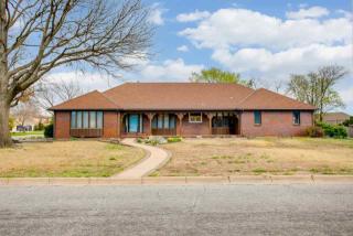 594 Broadmoor Ave, Wichita, KS 67206-1655