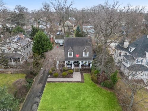 303 Nutley Ave, Nutley NJ  07110-2435 exterior