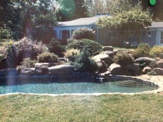 5 Steeples Rd, Washington Depot CT  06794-1410 exterior