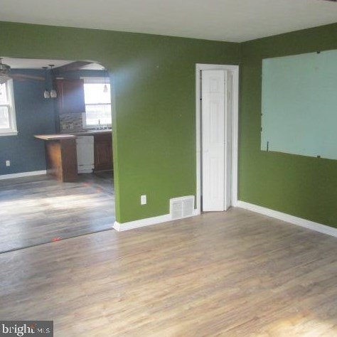 361 Cedar Ave, Holmes PA  19043-1204 exterior