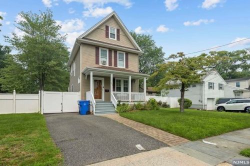 157 John St, Englewood, NJ 07631-2228