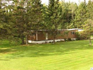 5306 Maple Grove Rd, Duluth, MN 55811-3606