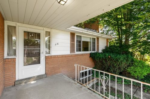 316 Highland Pines Dr, Pittsburgh, PA 15237-2023