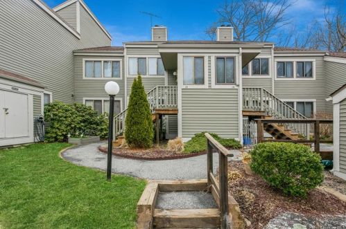 143 Stone Mdw, Lewisboro, NY 10590-2412