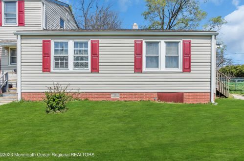 76 Belshaw Ave, Tinton Falls, NJ 07724-2929