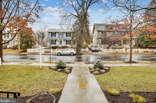3918 Ingomar St, Washington, DC 20015-1916