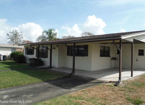 3001 Pembrooke Rd, Titusville, FL 32796-2309
