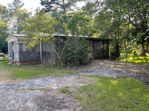 529 Main St, Harleyville, SC 29448-3725