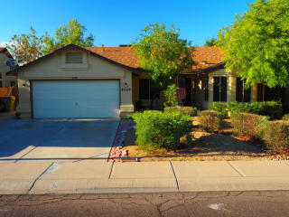8528 Mclellan Rd, Glendale, AZ 85305-2139