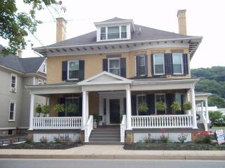 222 2nd St, Clearfield, PA 16830-2539