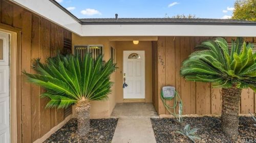 2721 Cottonwood St, Orange CA 92865-2334 exterior