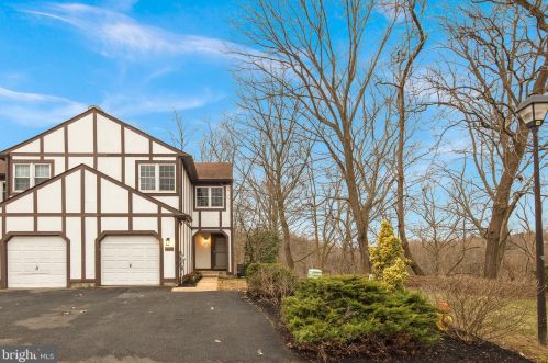 4900 Plum Run Ct, Wilmington, DE 19808-1768