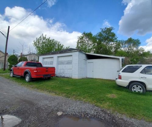 309 Phillips St, New Castle PA  16101-4753 exterior