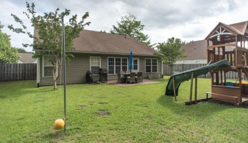1444 Wellesley Cir, Mount Pleasant SC  29466-9053 exterior