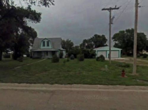 421 4th St, Indianola, NE 69034-3409