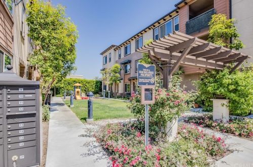 1021 Mandarin Pl, Fullerton CA  92833-4785 exterior