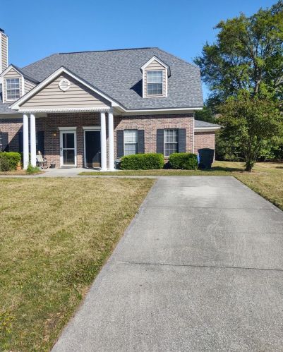 1321 Fenwick Plantation Rd, Johns Island SC  29455-3139 exterior