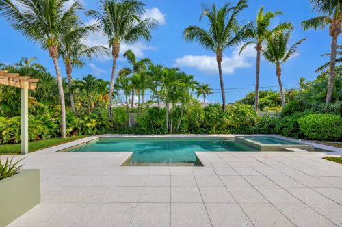 701 7th St, Delray Beach, FL 33444-2825