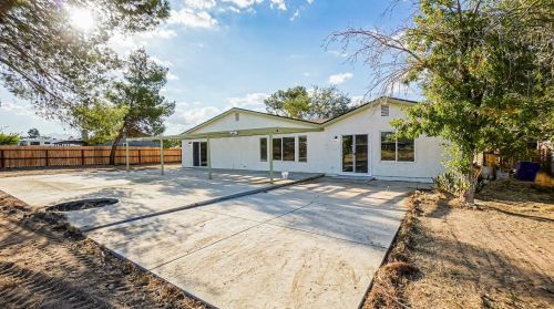 11501 Low Chaparral Dr, Victorville CA  92392-9566 exterior