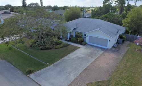 1948 Esterbrook St, Fort Pierce, FL 34983-4611