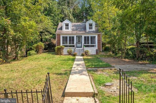 1030 Burns St, Washington, DC 20019-3004