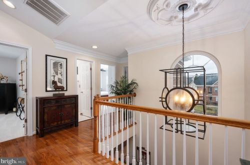 7226 Lyndam Hill Cir, Lorton VA  22079-4509 exterior