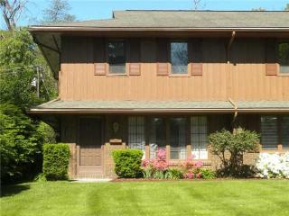 4045 Sherwood Forest Manor Rd, Toledo, OH 43623-2539