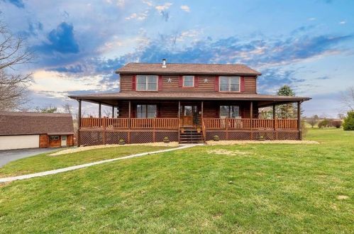 740 Perry Hwy, Harmony, PA 16037-8714
