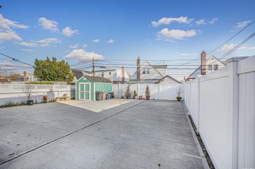 119-19 230th St, Jamaica, NY 11411-2105