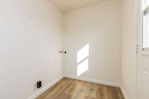 1745 Woodland Ave, Modesto CA  95358-1360 exterior